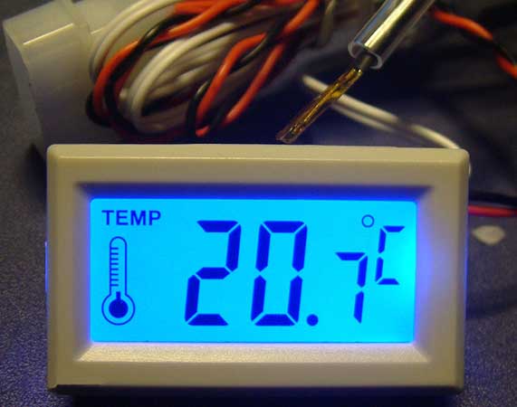 工作环境温度对低压电力电容器运行的影响1.jpg