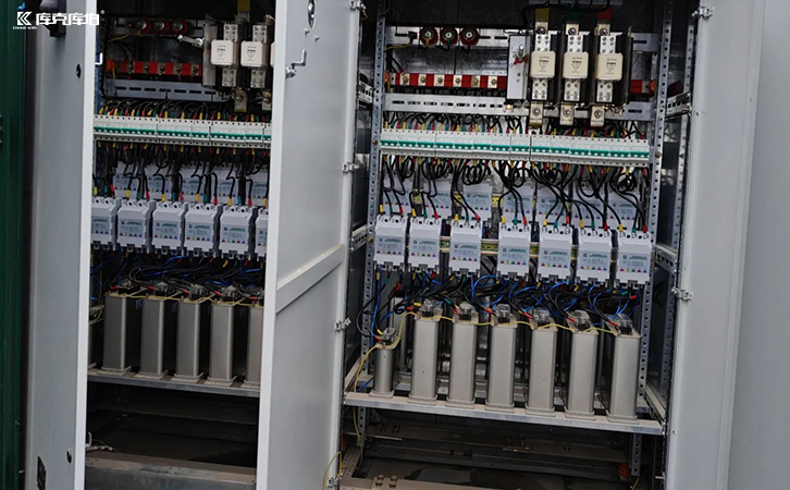 无功补偿控制器