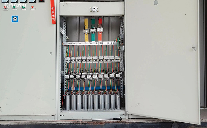 低压补偿控制器