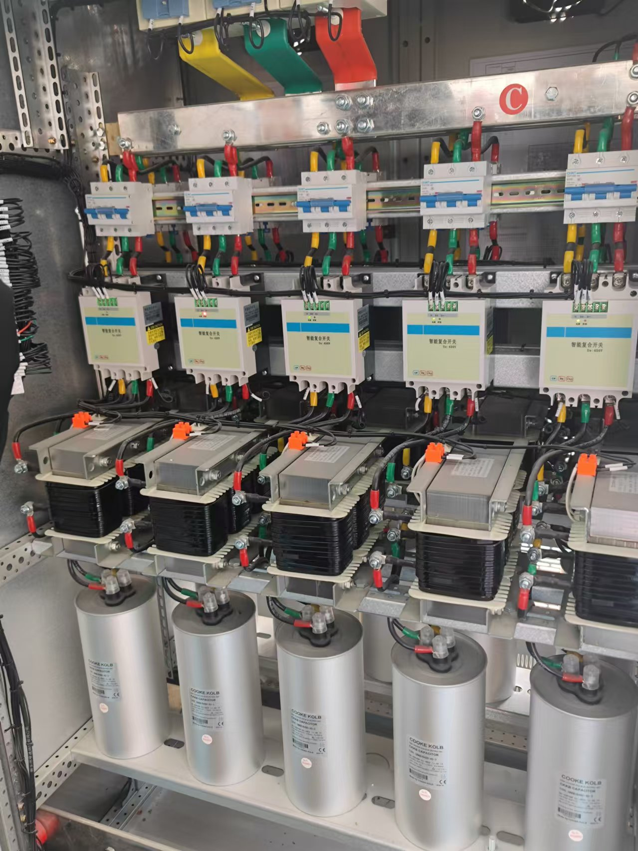lc_filter_cabinet_reactor_capacitor_series_circuit.png